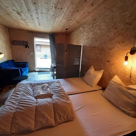 אתר קמפינג Trekkershut De Tulpenweide