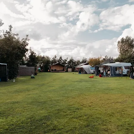 Trekkershut De Tulpenweide אתר קמפינג