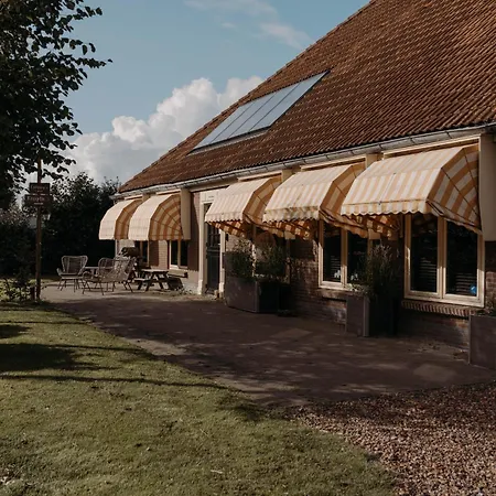 Trekkershut De Tulpenweide * Breezand