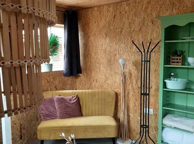 Trekkershut De Tulpenweide Camping Breezand