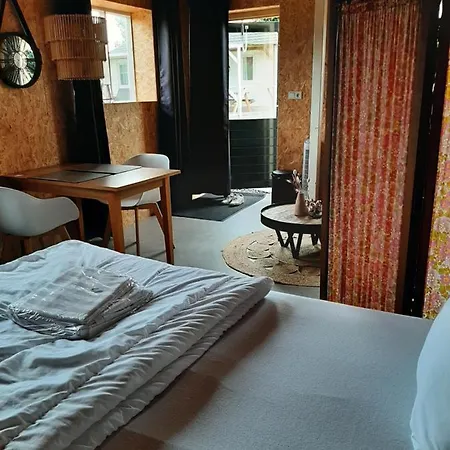 Trekkershut De Tulpenweide *